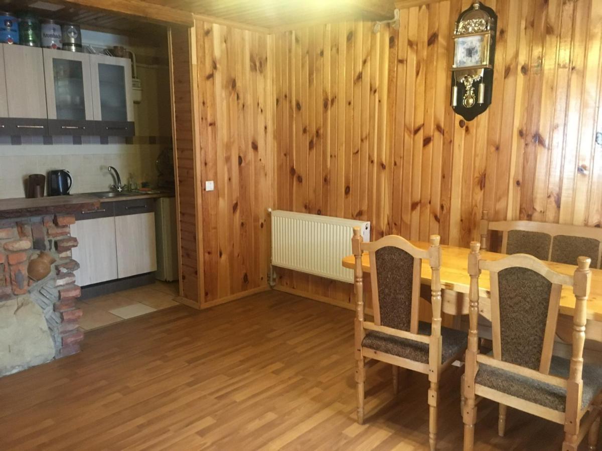 Гостьовий будинок Затишний Двір Яремче Екстер'єр фото