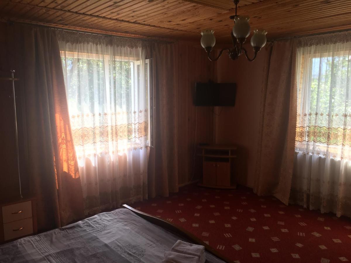 Гостьовий будинок Затишний Двір Яремче Екстер'єр фото